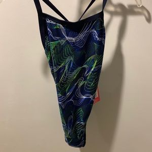 Sandies NWT girls, one piece swimsuit, size 30 which is 11/12 in US